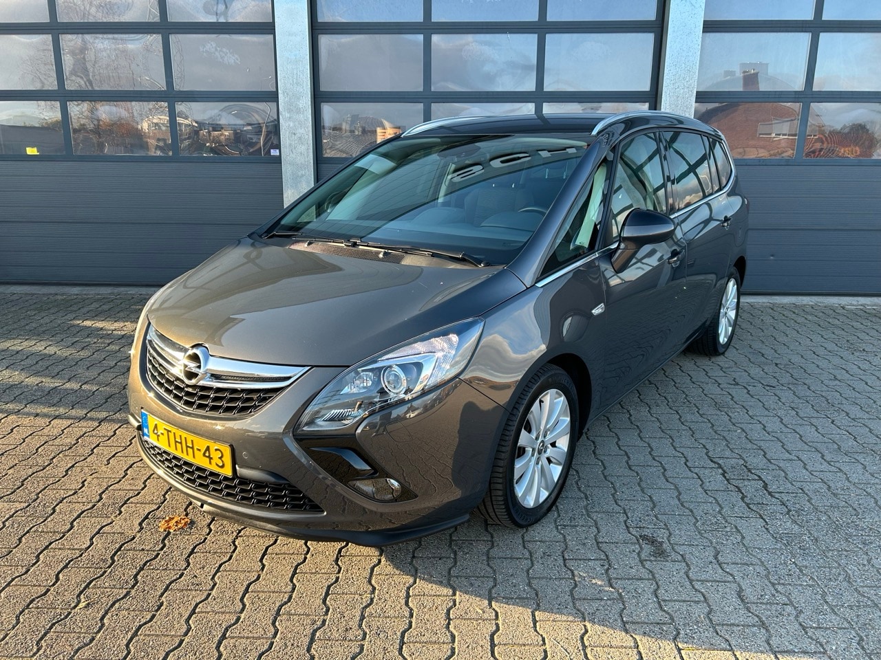 Opel Zafira Tourer - 1.6 Turbo 170pk Cosmo - AutoWereld.nl