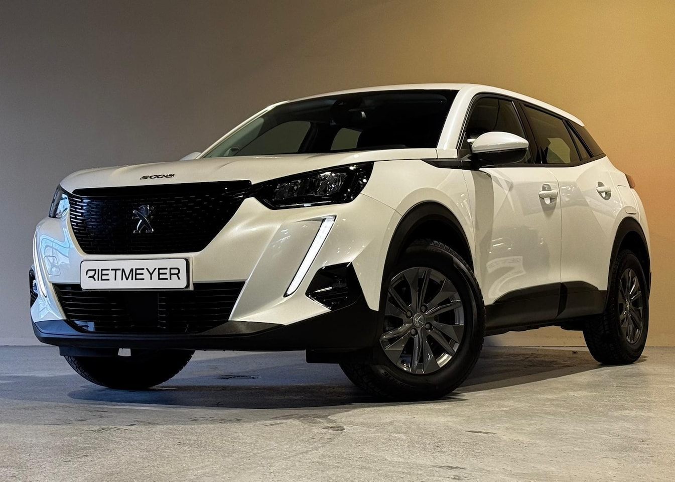 Peugeot 2008 - 1.2 Blue Lease Active |Trekhaak |Cruise controle |Stoelverwarming | - AutoWereld.nl