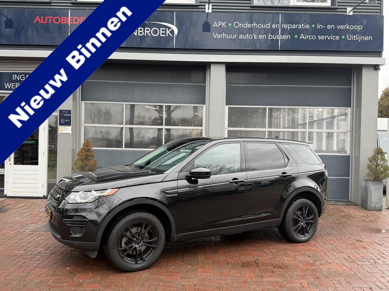 Land Rover Discovery Sport - 2.0 eD4 E-Capability Urban Series Pure | 4x4 | Pano | Navi | Cruise | 18" | Goed onderhoud - AutoWereld.nl