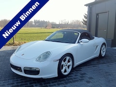 Porsche Boxster - 987 2.7 245pk 2006 YOUNGTIMER staat op japans kenteken