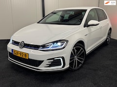 Volkswagen Golf - 1.4 TSI GTE 2020 VIRTUAL/KEYLESS/ACC/CLIMA/CAMERA/18"