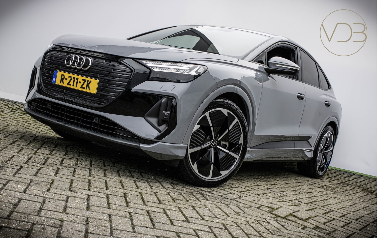 Audi Q4 Sportback e-tron - 40 S-Line 77 kWh Origineel NL Camera 20inch - AutoWereld.nl