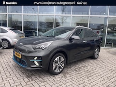 Kia e-Niro - ExecutiveLine 64 kWh Schuifkanteldak|Camera| stoel en stuurverwarming|Trekhaak|JBL|Cruise
