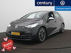 Volkswagen ID.3 - First 58 kWh | Navigatie | Adaptive Cruise | Stoelverwarming | 18" LM