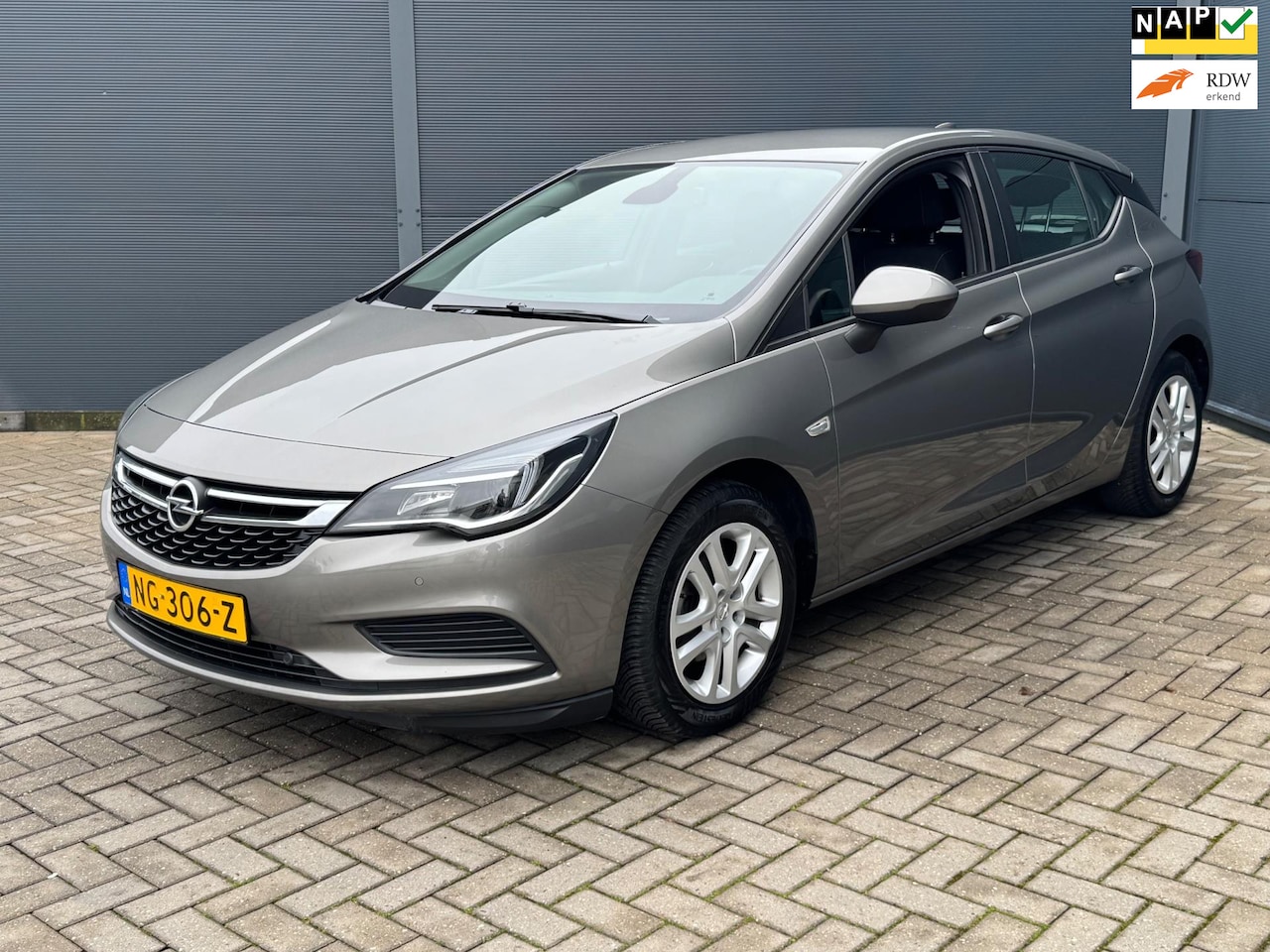 Opel Astra - 1.0 Edition / Camera / Automaat / Navi - AutoWereld.nl