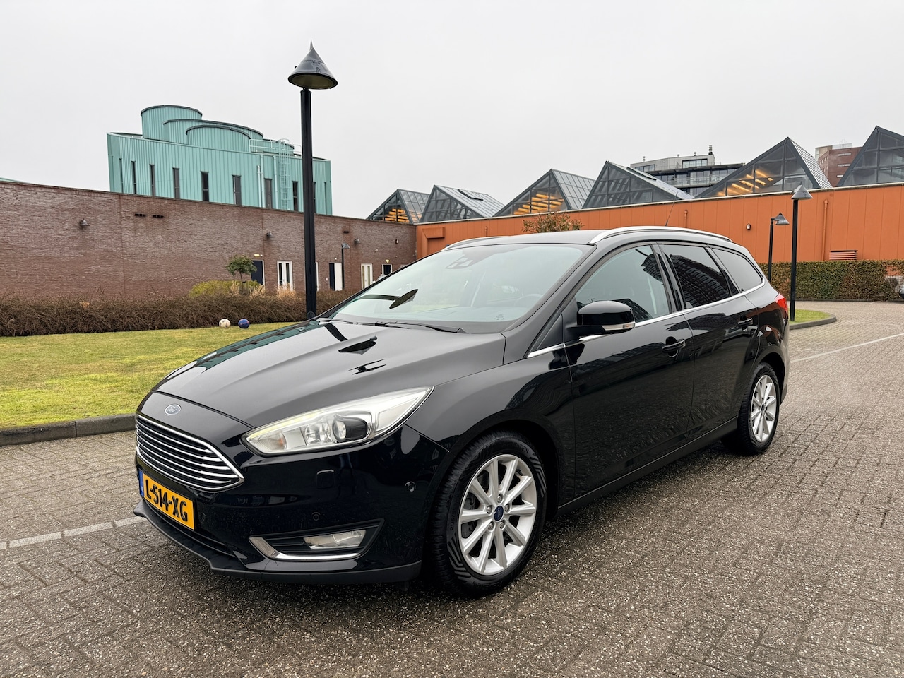 Ford Focus Wagon - 1.0 First Edition Veel opties Nieuwe apk - AutoWereld.nl