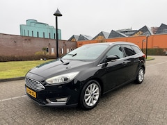 Ford Focus Wagon - 1.0 First Edition Veel opties Nieuwe apk