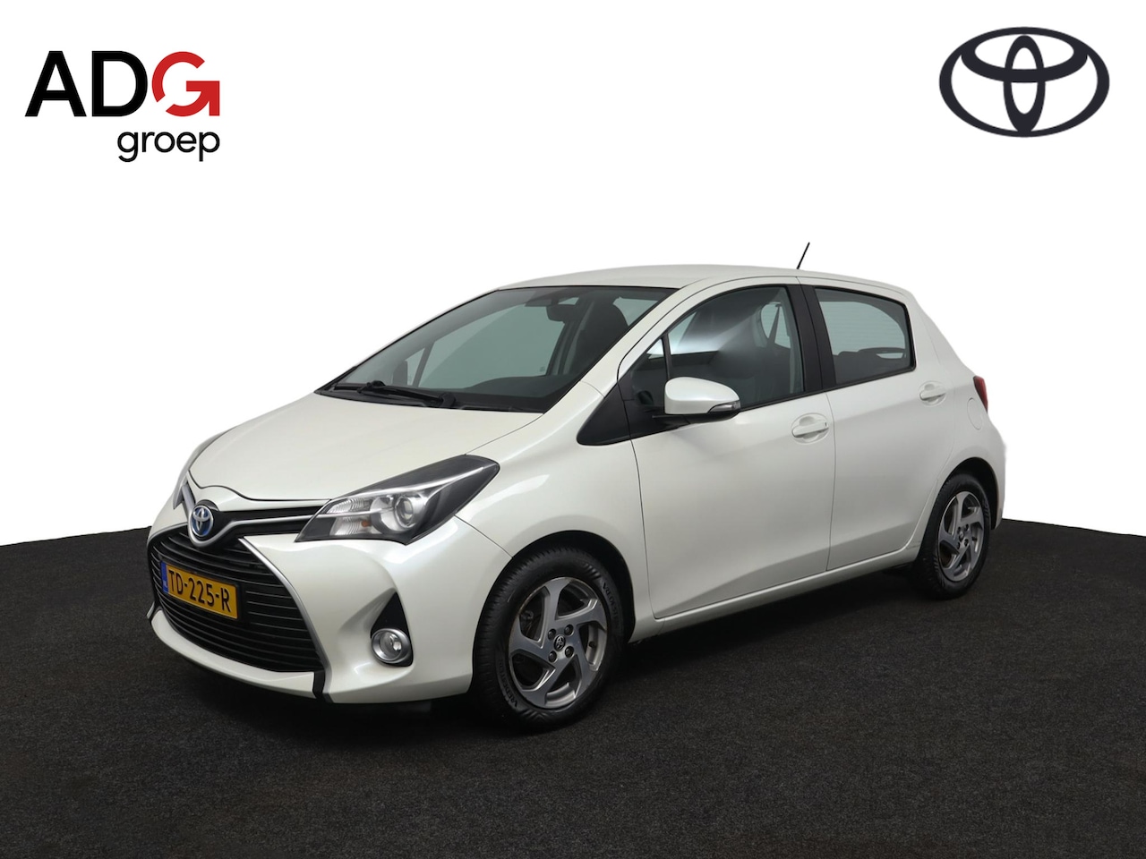 Toyota Yaris - 1.5 Hybrid Lease | Airco | Cruise Control | Navigatie | Bluetooth | Achteruitrijcamera | - AutoWereld.nl