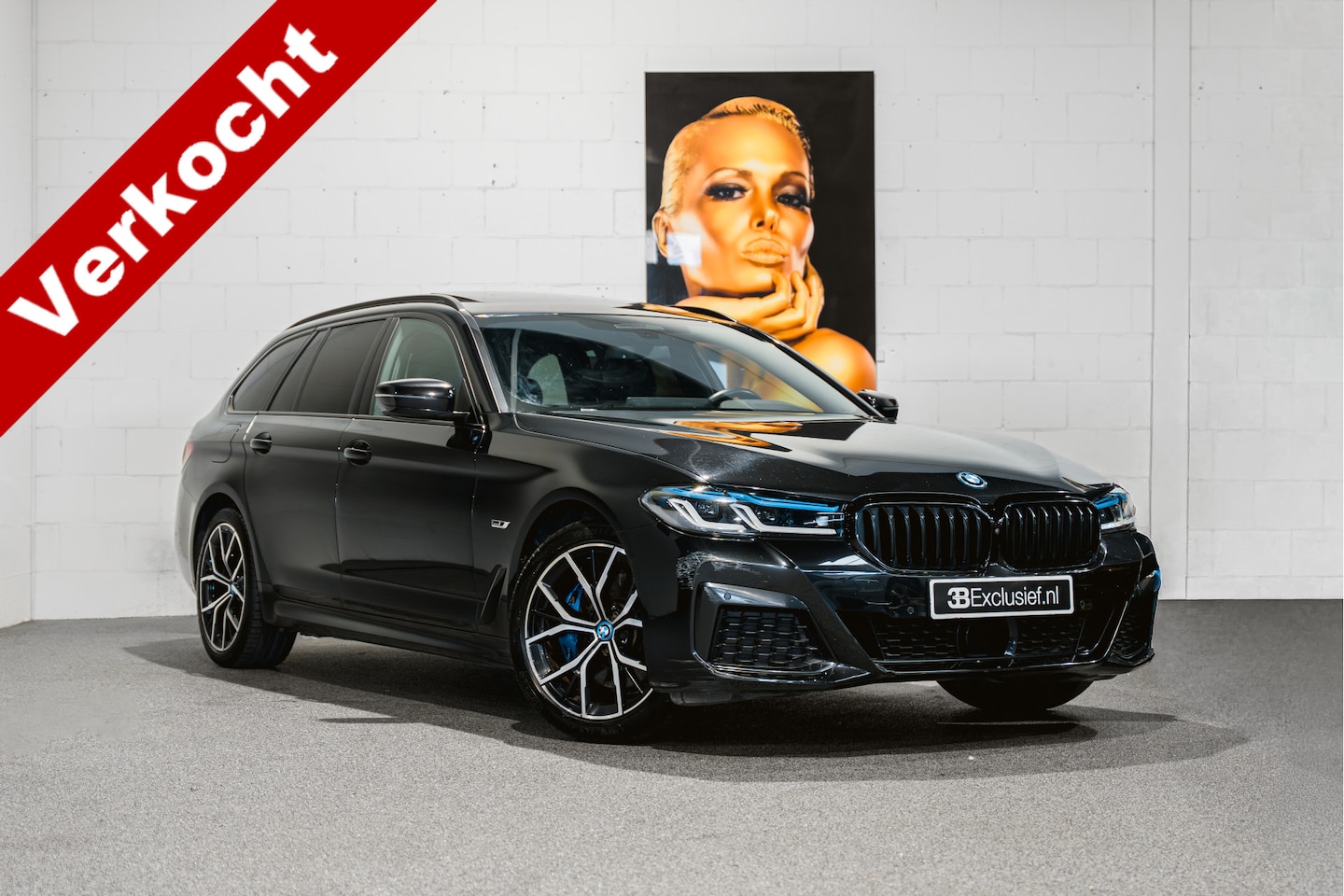 BMW 5-serie Touring - 530e M-Style | Pan.dak | Head-Up | Soundsyst. | X-drive | Laserl. - AutoWereld.nl