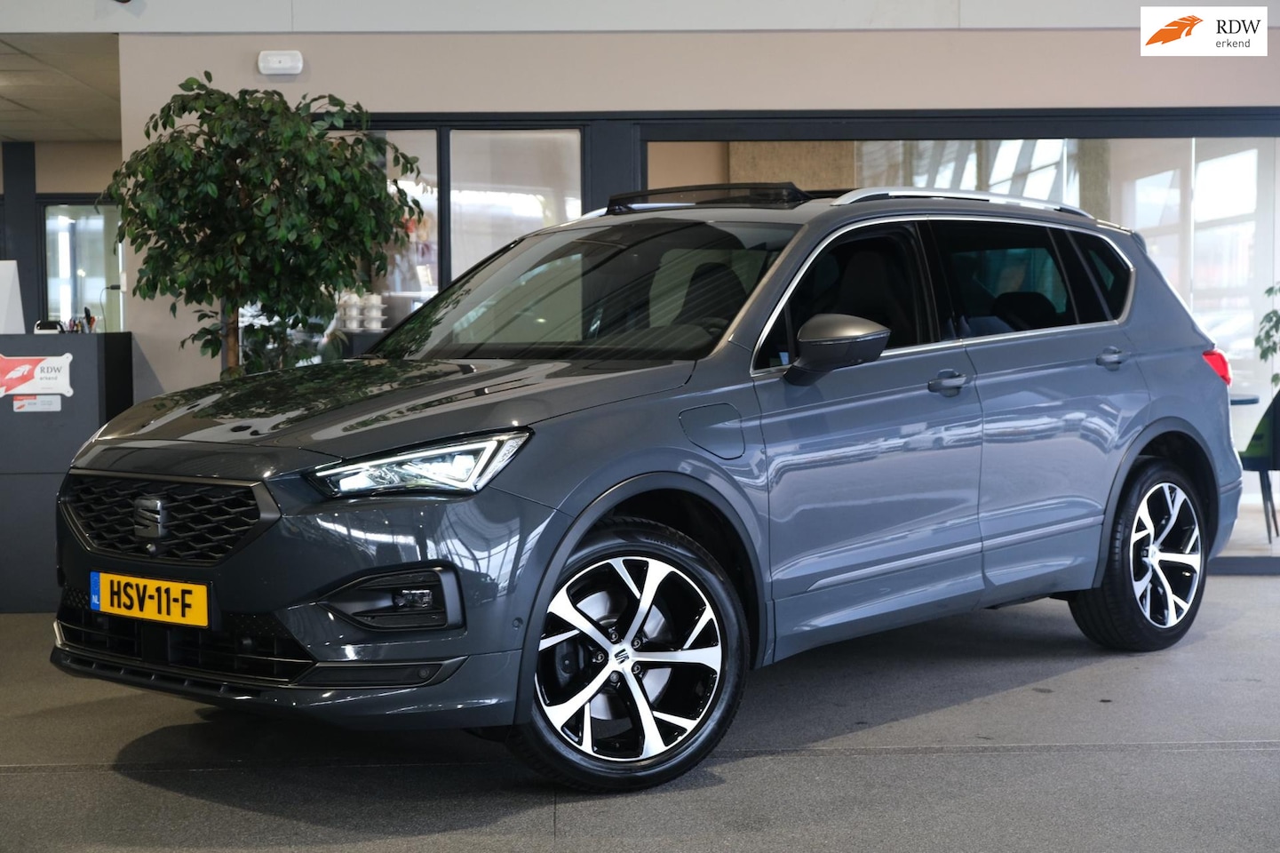 SEAT Tarraco - 1.4 TSI e-Hybrid PHEV FR 245PK Pano Navi ACC Trekhaak Full - AutoWereld.nl
