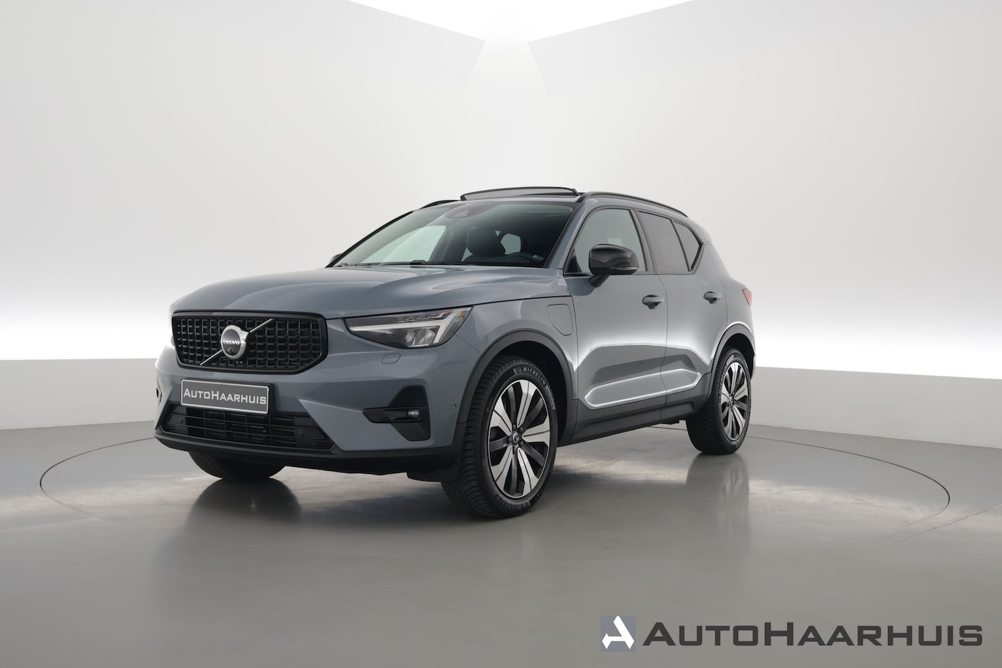 Volvo XC40 - 1.5 T5 Plug-in hybrid Ultimate Dark | Pano | Pilot Assist | Memory | 360cam | Stoel- Stuur - AutoWereld.nl