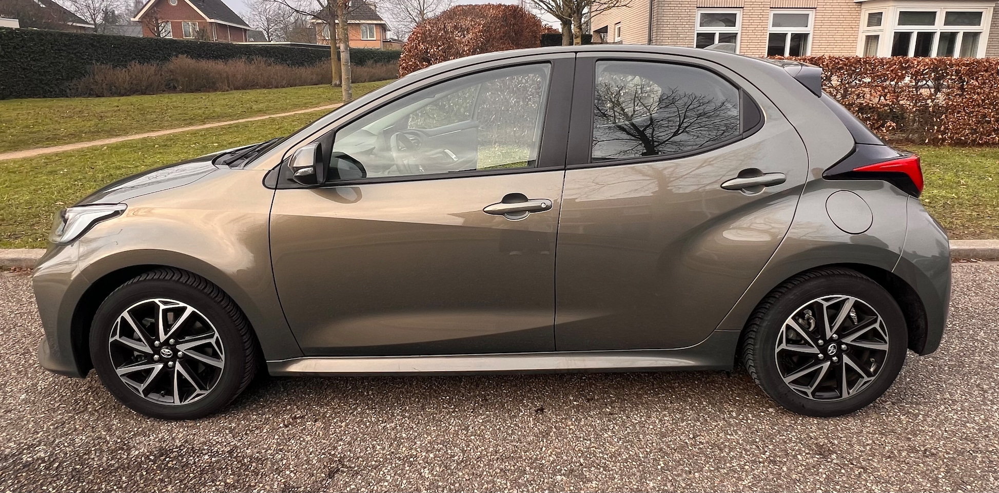 Toyota Yaris - 1.5 Hybrid Active - AutoWereld.nl