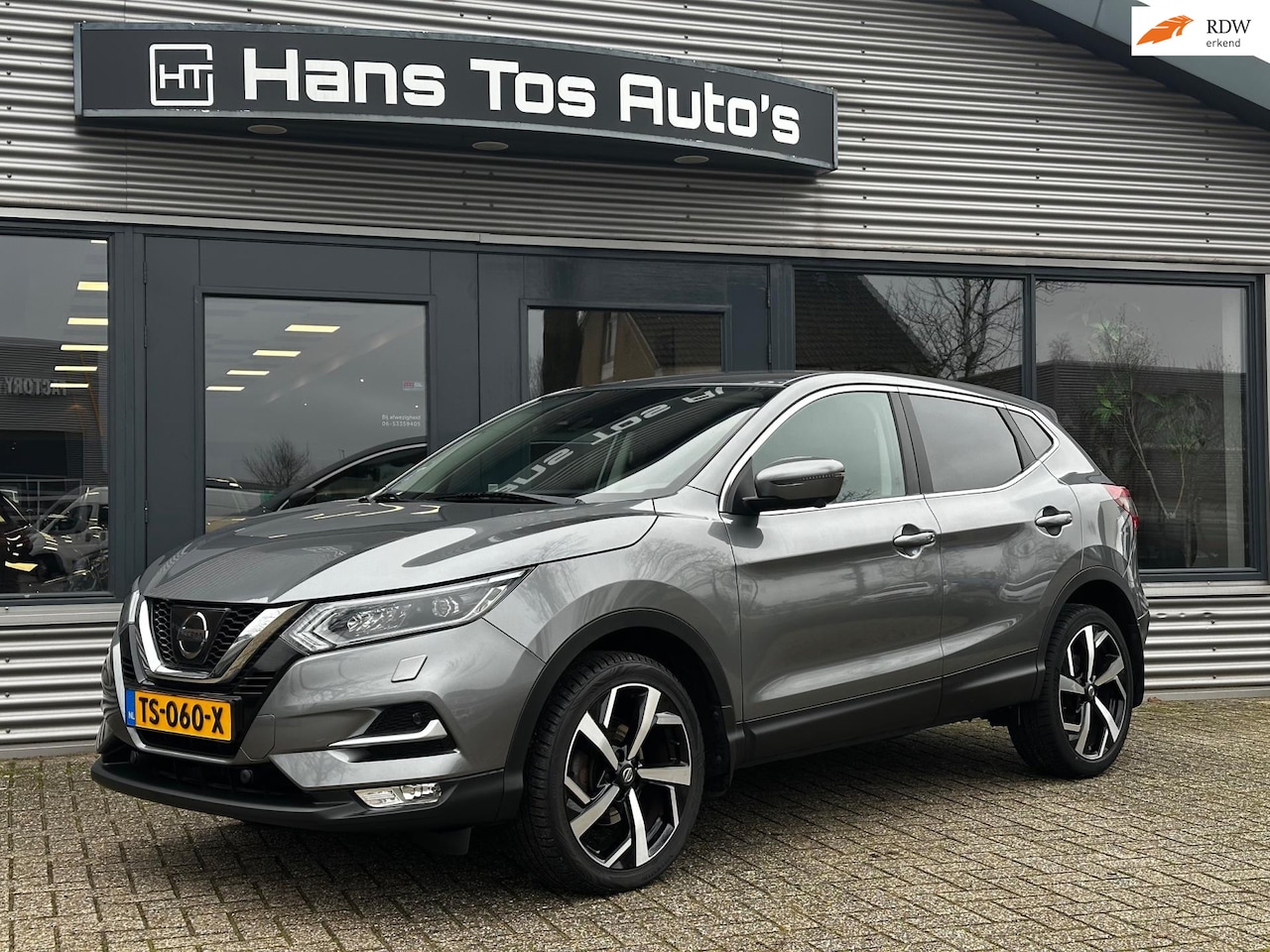 Nissan Qashqai - 1.2 Tekna 19"/ Trekhaak / 360 Camera / dealeronderhouden / Navigatie /Stoelverwarming - AutoWereld.nl