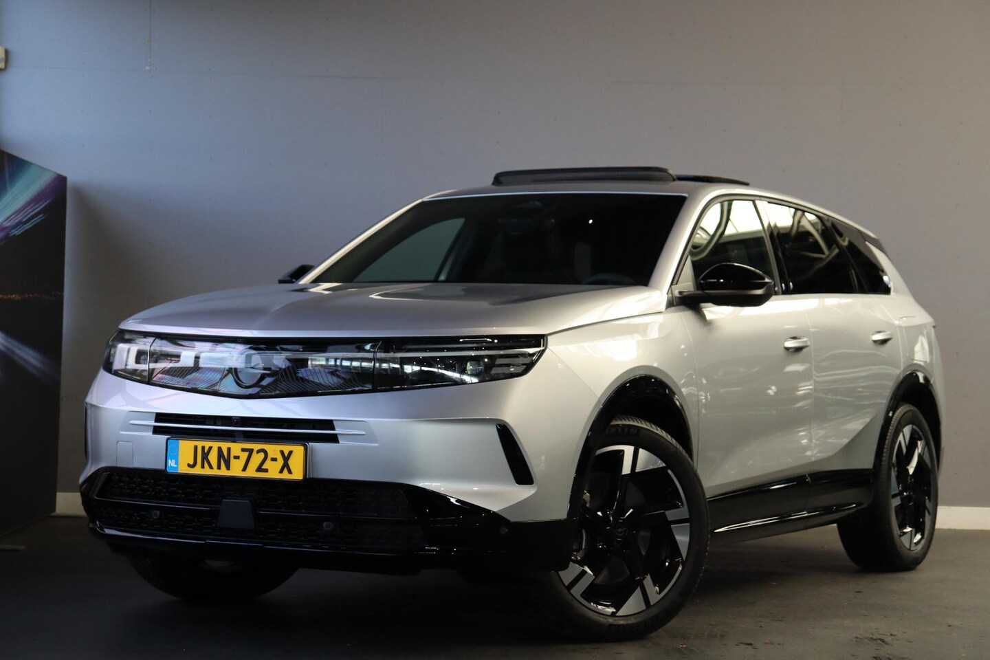 Opel Grandland - 1.6 Turbo Plug-in-Hybrid Business Edition Panoramadak Leder 360 Camera - AutoWereld.nl