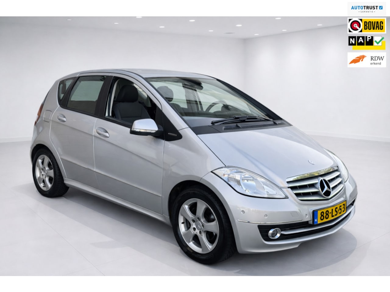 Mercedes-Benz A-klasse - 180 Business Class Elegance 180 Business Class Elegance, automaat, airco, panoramadak, pdc, lichtmetaal, apk, nap, inr - AutoWereld.nl