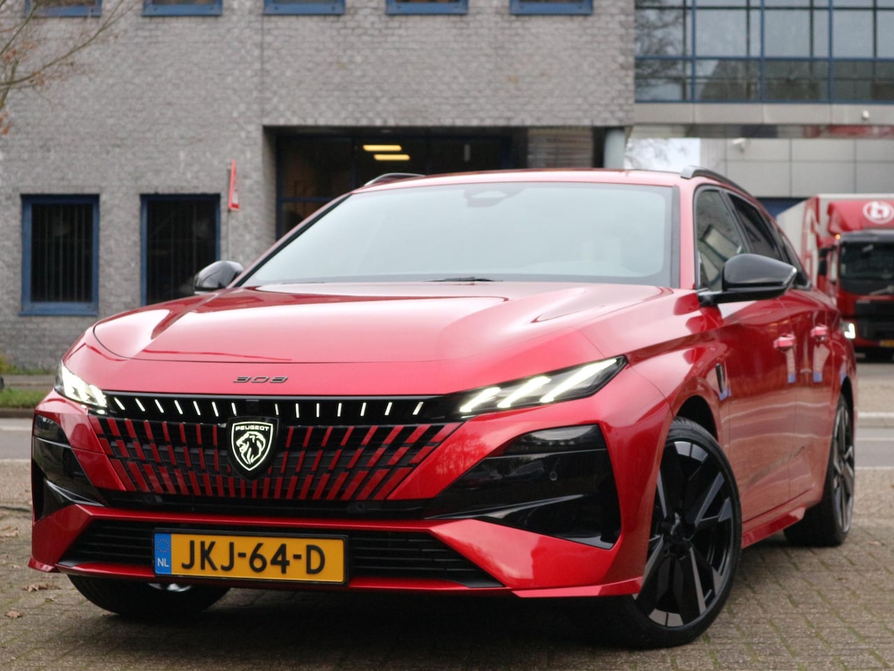 Peugeot 308 SW - 1.2 Hybrid 145 e-DCS6 GT / 360 Camera / Stoelverwarming / Adaptive Cruise - AutoWereld.nl