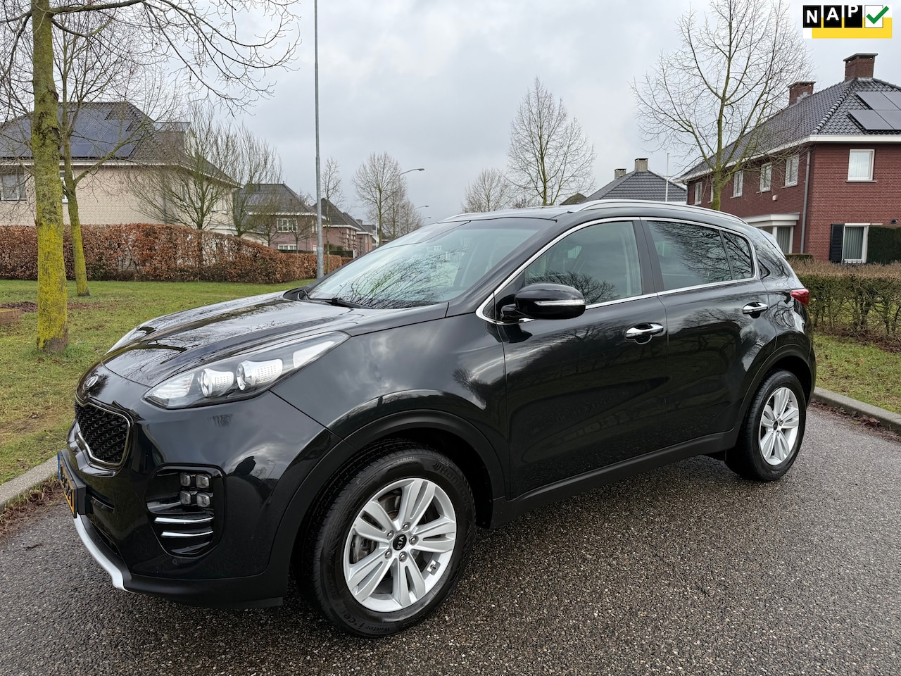 Kia Sportage - 1.6 GDI First Edition Ook zitten er 19 inch velgen GT-line met nieuwe zomerbanden bij - AutoWereld.nl