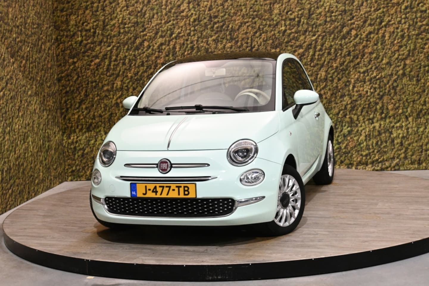 Fiat 500 - 1.2 Lounge | Panorama | Airco | Mintgroen - AutoWereld.nl