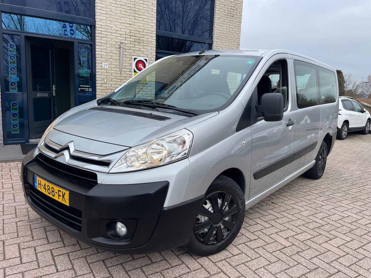 Citroën Jumpy - 2.0 HDiF L2 Comfort- 8 persoons-navi- pdc - AutoWereld.nl