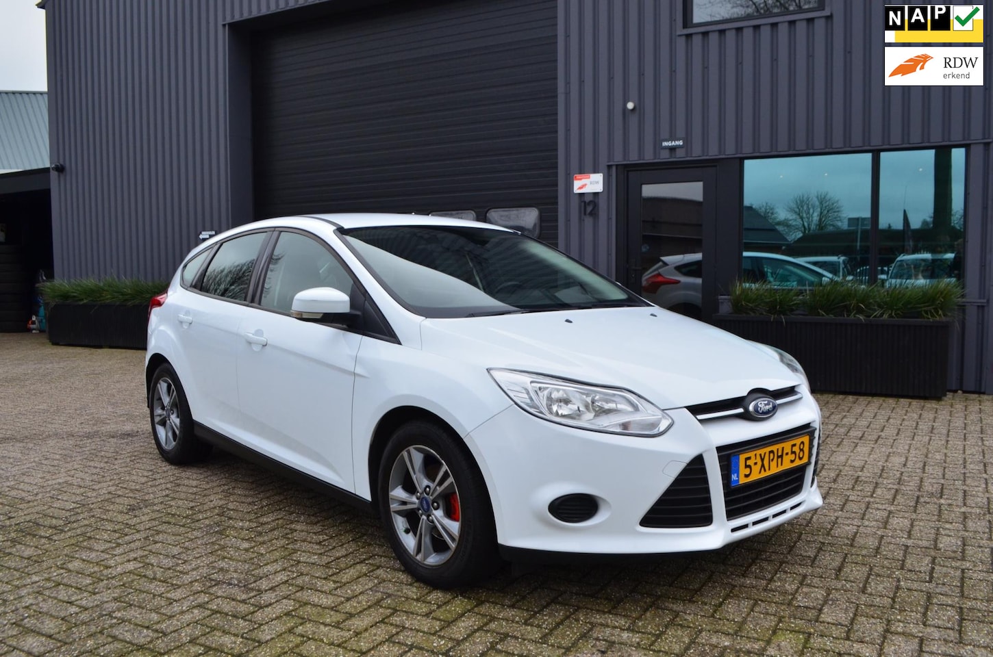 Ford Focus - 1.0 EcoBoost Edition | Cruise | Airco | Nette auto - AutoWereld.nl