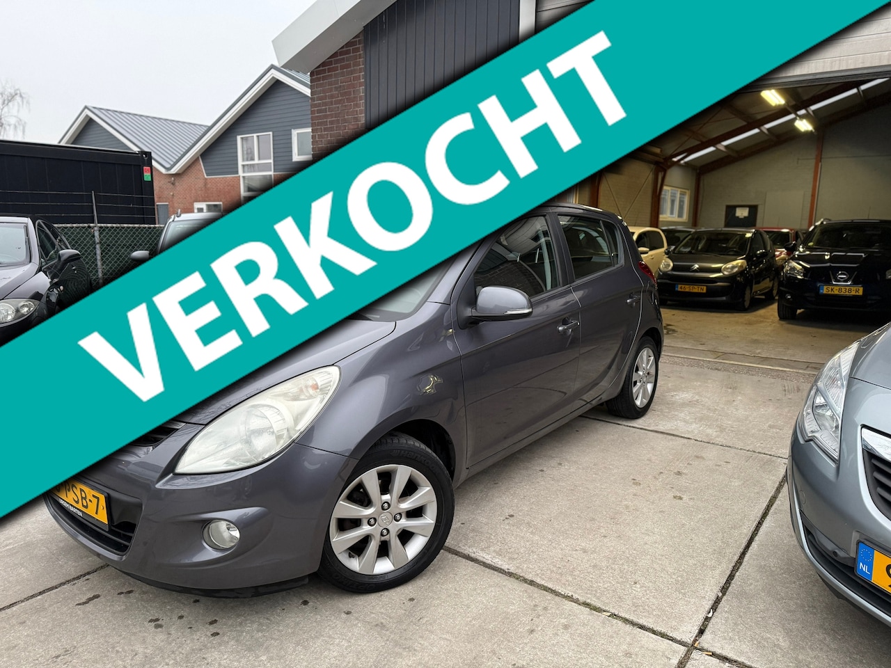Hyundai i20 - 1.2i i-Motion |NEW APK|NAP KM|NEW KOPPELING|AIRCO|ELECT.PAKKET|AUX/USB|LM VELGEN|MULTFUNCT - AutoWereld.nl
