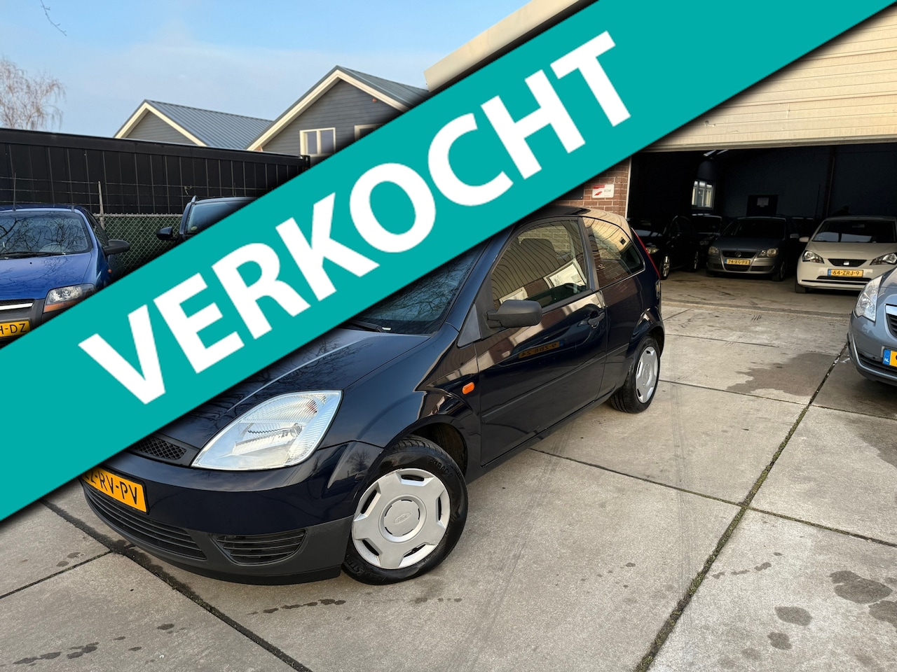 Ford Fiesta - 1.3 Style |NEW APK|NAP\LAGE KM|2 SLEUTELS|BOEKJES|2 EIGENR|INRUILER!|GEBRUIKERSPOREN!| - AutoWereld.nl