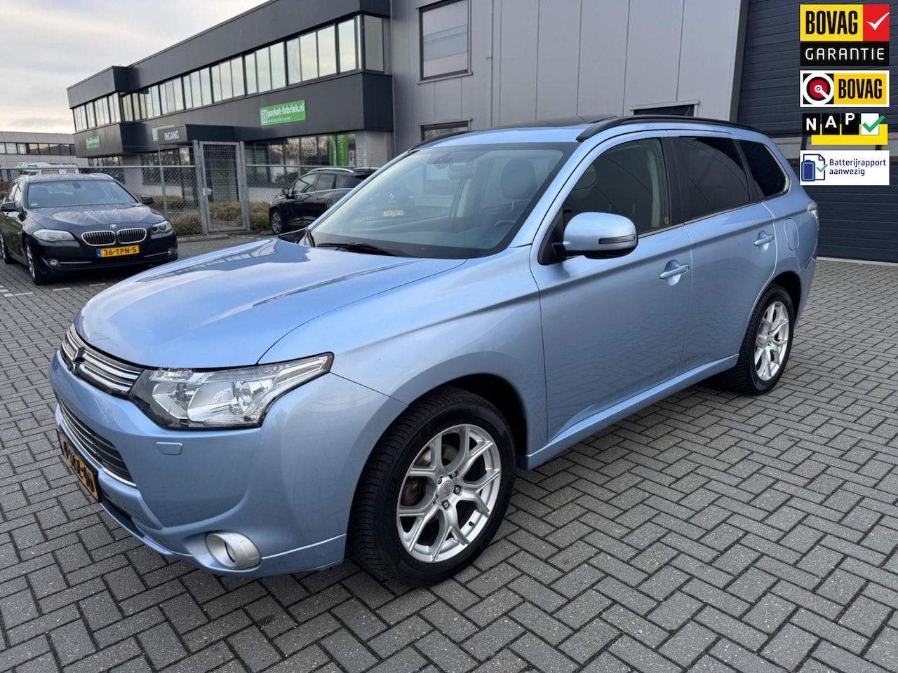 Mitsubishi Outlander - 2.0 PHEV instyle 2.0 PHEV Instyle - AutoWereld.nl