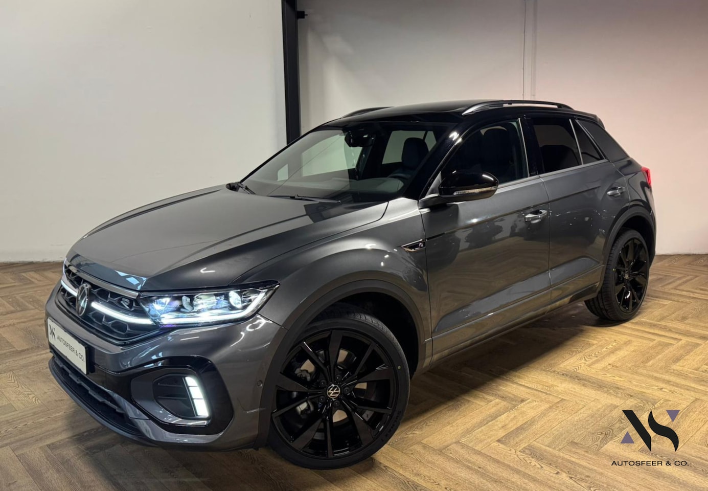 Volkswagen T-Roc - 1.5 TSI R-Line PANO KEYLESS VOL' - AutoWereld.nl