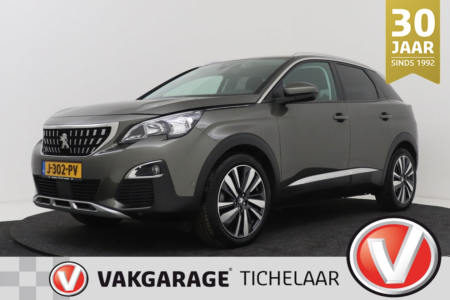 Peugeot 3008 - 1.6 Blue Lease Premium | Trekhaak | 75.000 KM! | 181 PK | Camera | Digital Cockpit | - AutoWereld.nl