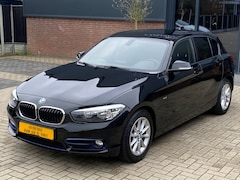 BMW 1-serie - 118i SPORT NIEUWSTAAT LEER NAVI CRUISE CAMERA LED PDC