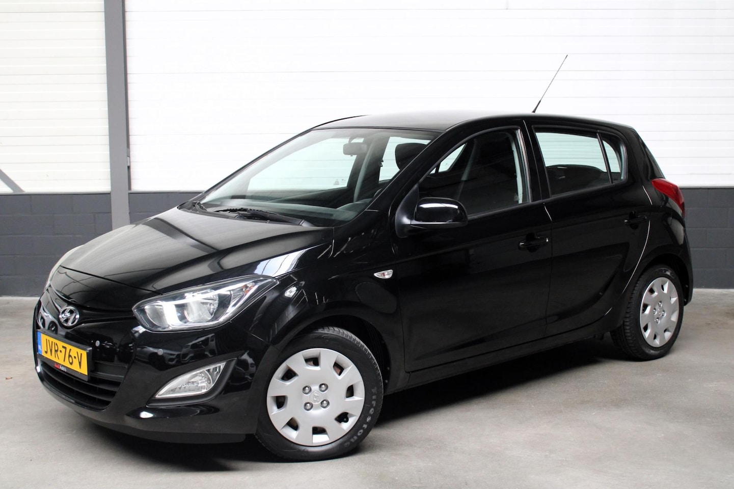 Hyundai i20 - 1.2i First Edition l Airco l PDC l Elek Pak - AutoWereld.nl