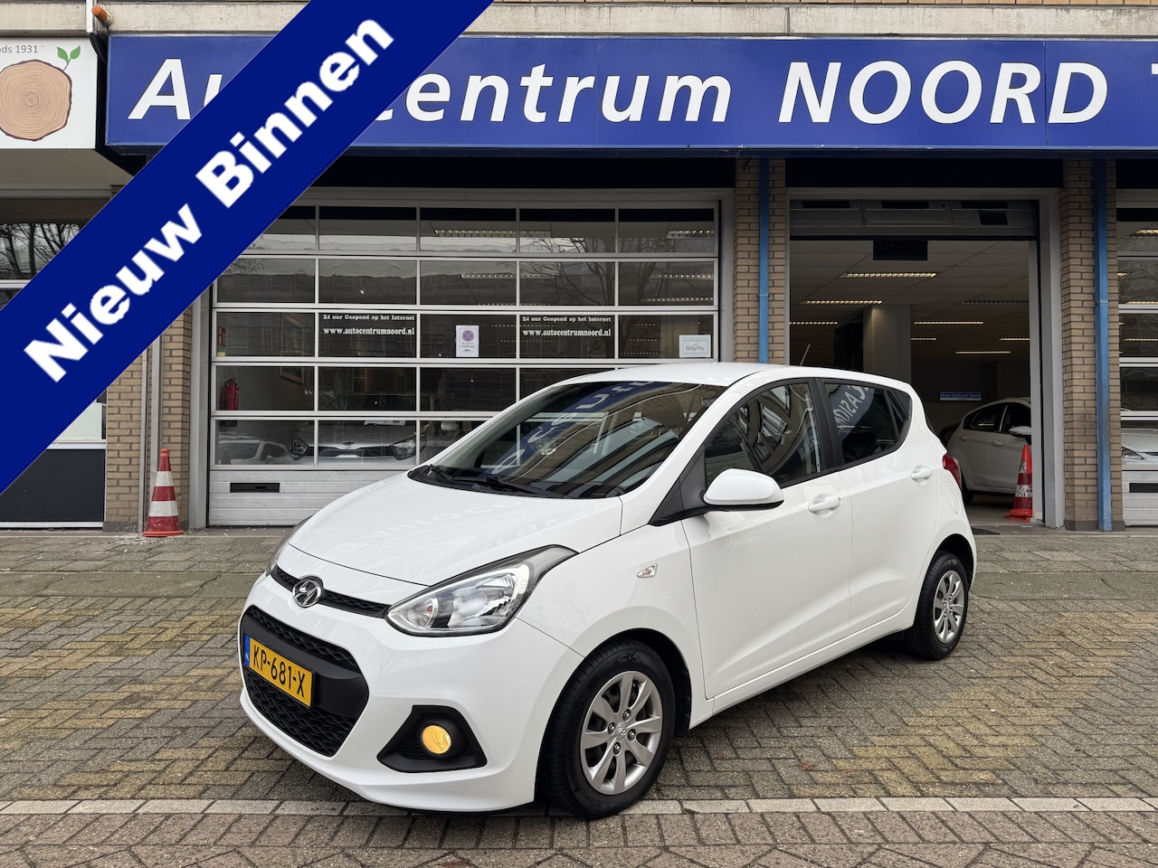 Hyundai i10 - 1.0i i-Motion Comfort 75587KM! NAP | Climate Control | Cruise Control | Dealeronderhouden - AutoWereld.nl