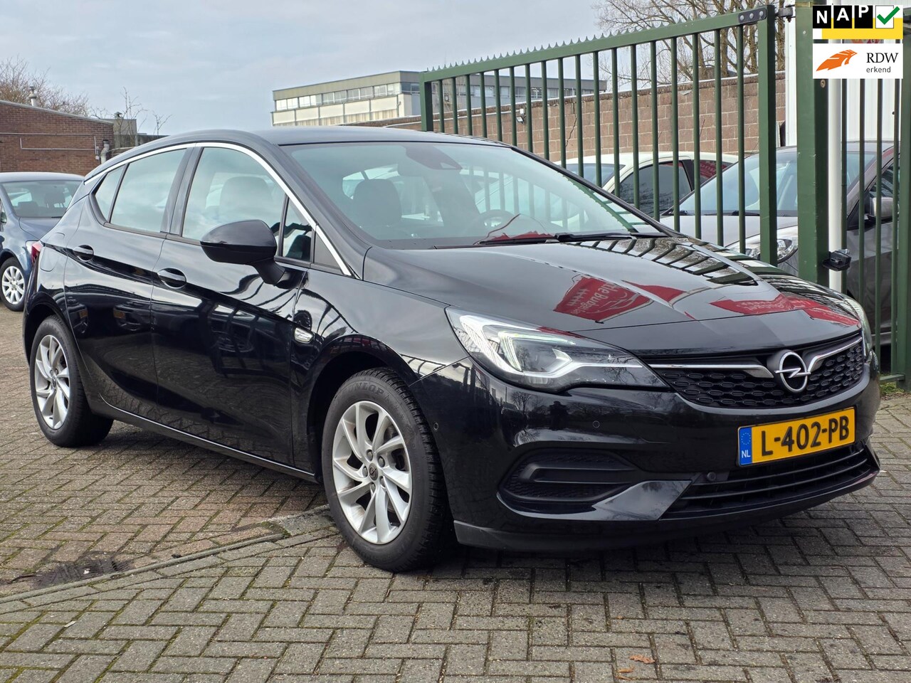 Opel Astra - 1.2 Elegance 2e eigenaar dealer onderhouden navigatie achteruit camera parkeer sensor crui - AutoWereld.nl