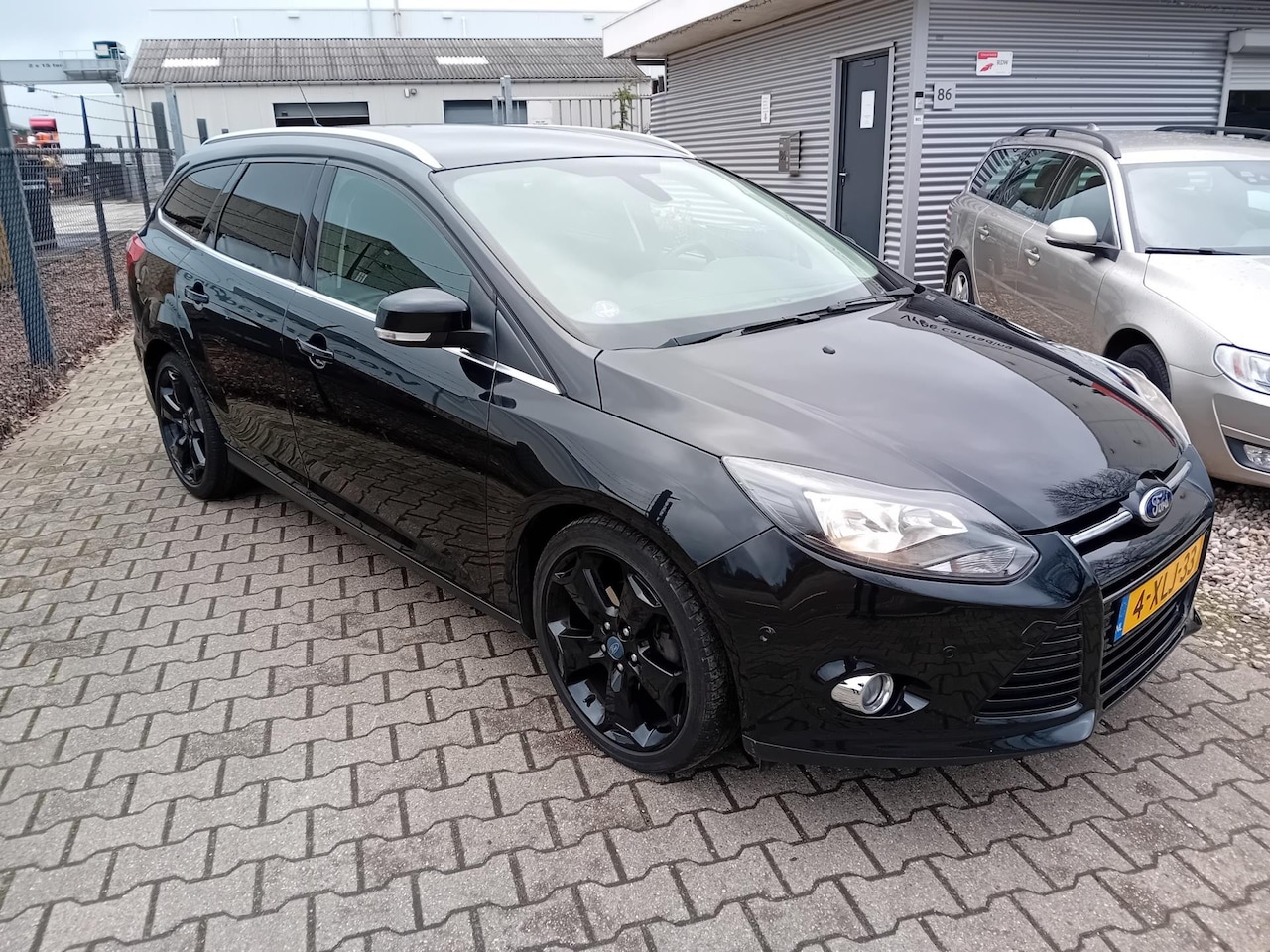 Ford Focus Wagon - 1.0 EcoBoost Edition Plus TREKHAAK!! APK 27-10-2026!! - AutoWereld.nl