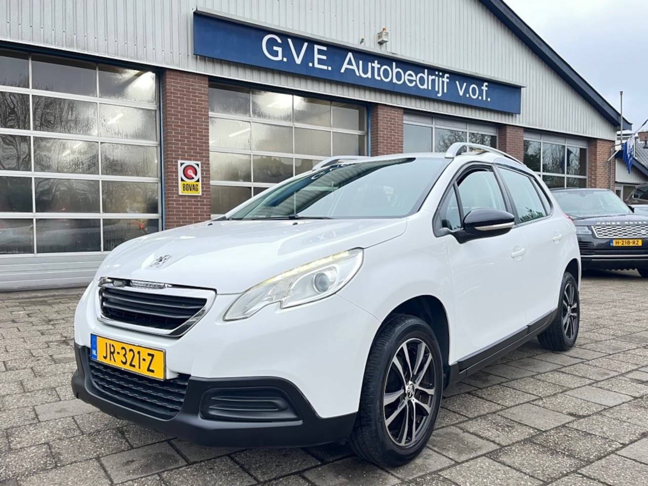 Peugeot 2008 - 1.2 PURETECH AUTOMAAT,NAP LOGISCH - AutoWereld.nl