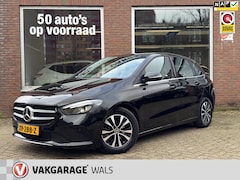 Mercedes-Benz B-klasse - 180 Business Solution | Navi | Widescreen | Cruise | Half- Leder | Camera | Trekhaak