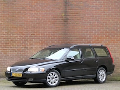 Volvo V70 - 2.4 AUT Edition II Leer / Trekhaak / Parkeersensoren