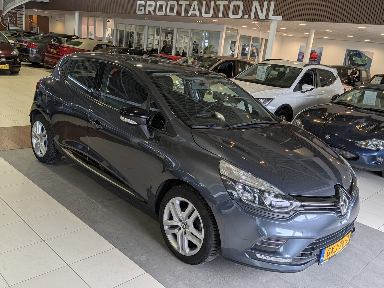 Renault Clio - 0.9 TCe Limited Airco, Cruise Control, Stuurbekrachtiging - AutoWereld.nl
