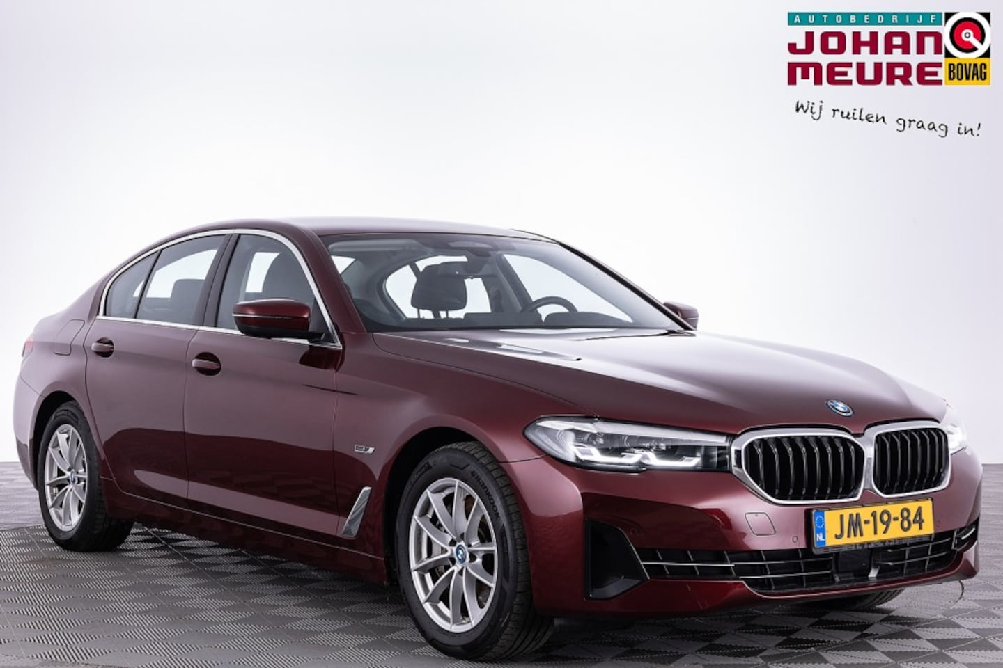 BMW 5-serie - 545 e xDrive Executive | Full LED | LEDER | PHEV - AutoWereld.nl