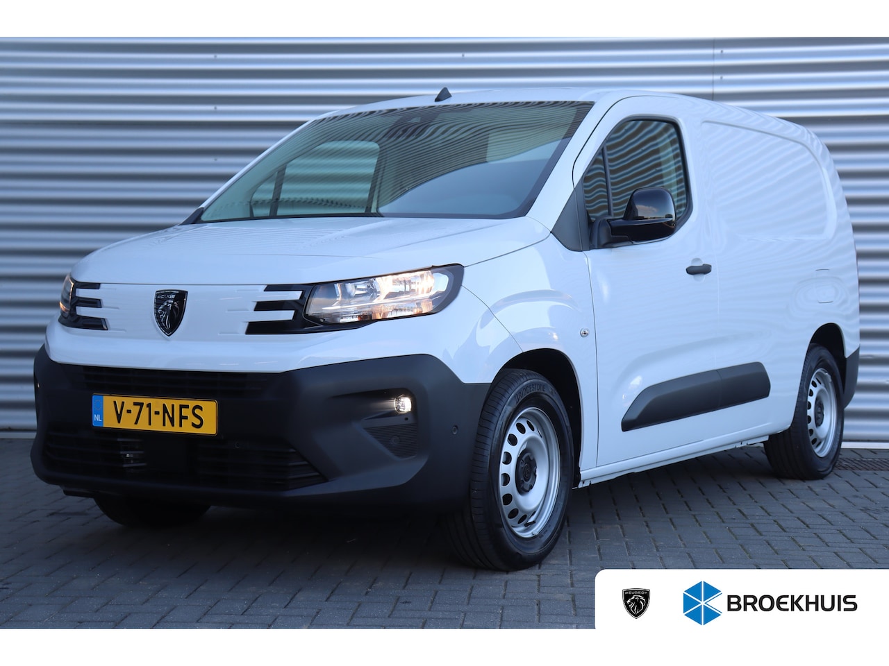 Peugeot e-Partner - 50KWH 136PK L2H1 AUTOMAAT / NAVI / AIRCO / LED / PDC / CAMERA / DAB+ / BLUETOOTH / CRUISEC - AutoWereld.nl