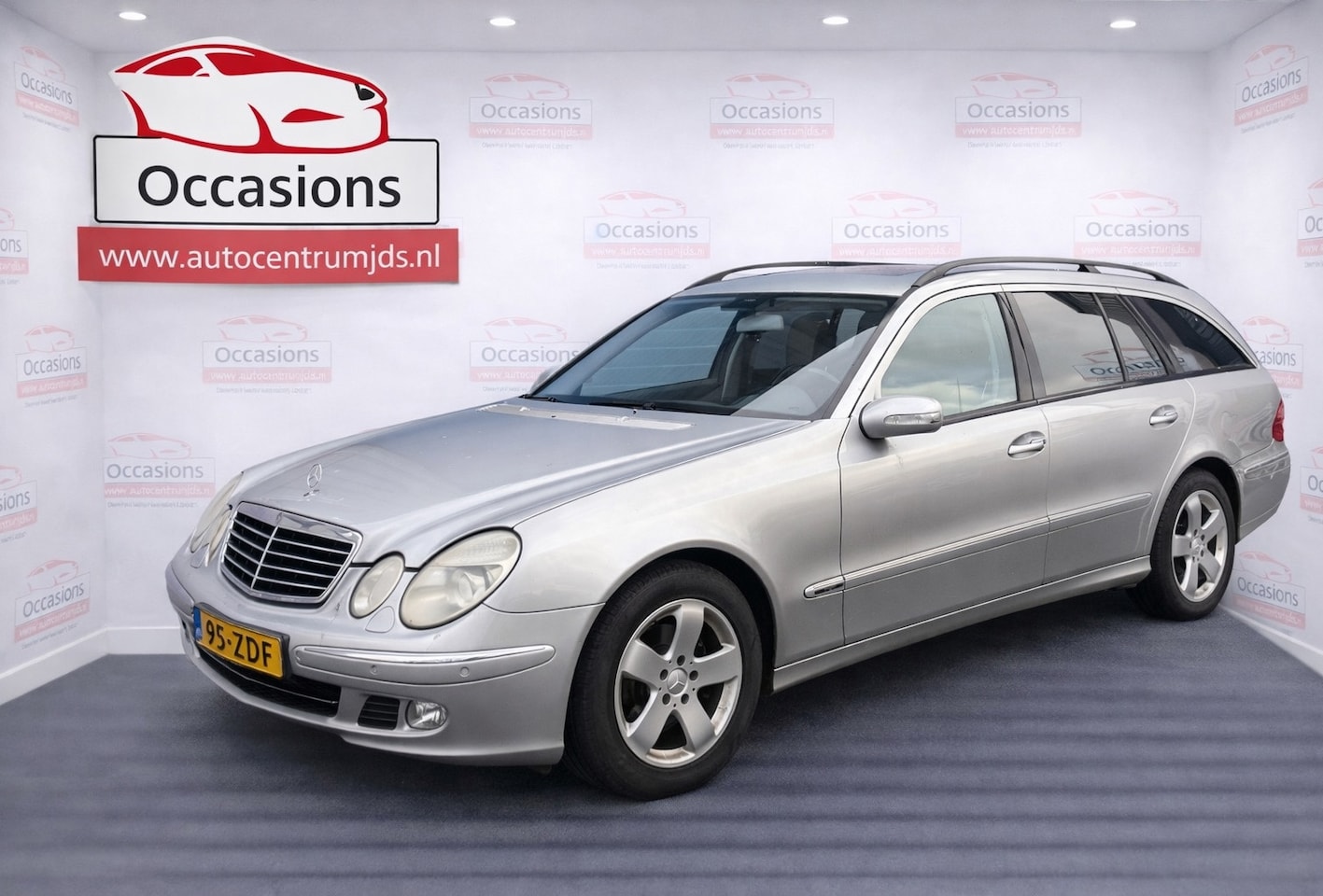Mercedes-Benz E-klasse Combi - 240 Classic. Export ! - AutoWereld.nl
