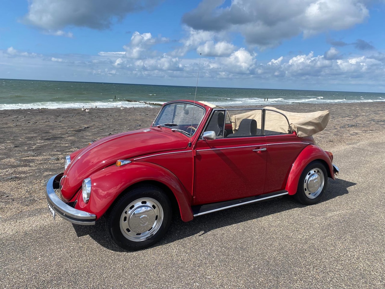Volkswagen Kever Cabriolet - 1303 LS 1500cc - AutoWereld.nl