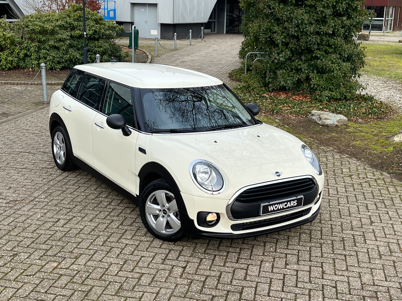 MINI Clubman - 1.5 One Salt Automaat - Apple CarPlay - Alarm - Cruise Control - Climate Control - - AutoWereld.nl