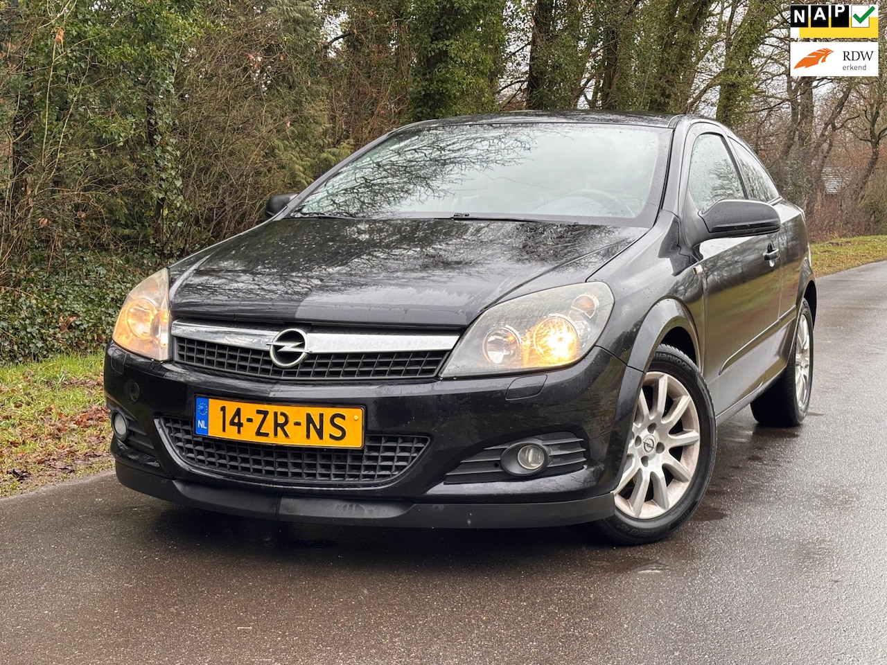 Opel Astra GTC - 1.4 Temptation | Airco + Cruise | - AutoWereld.nl