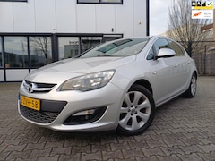 Opel Astra - 1.4 Turbo 140PK AIRCO/NAVI/TREKHAAK/6BAK/PDC/CRUISE