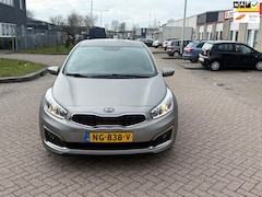 Kia Cee'd - 1.6 GDI First Edition