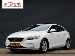Volvo V40 - 1.6 D2 Kinetic ACHTERUITRIJCAM NAVI CLIMA CRUISE TREKHAAK
