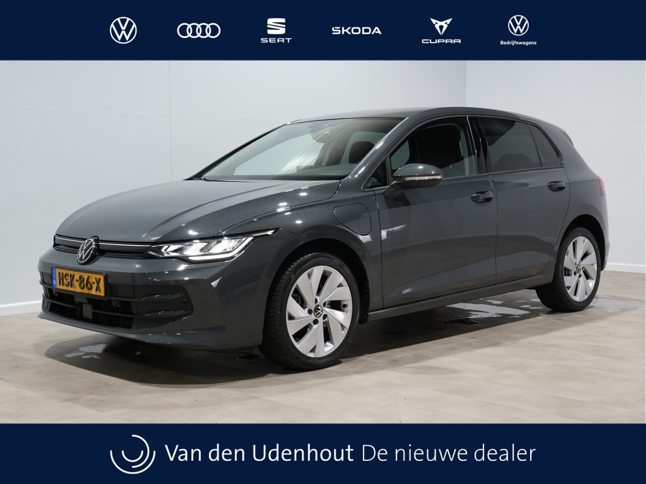 Volkswagen Golf - 1.5 eHybrid 204pk Life Edition Camera Navigatie 17"velgen Privacy glas - AutoWereld.nl
