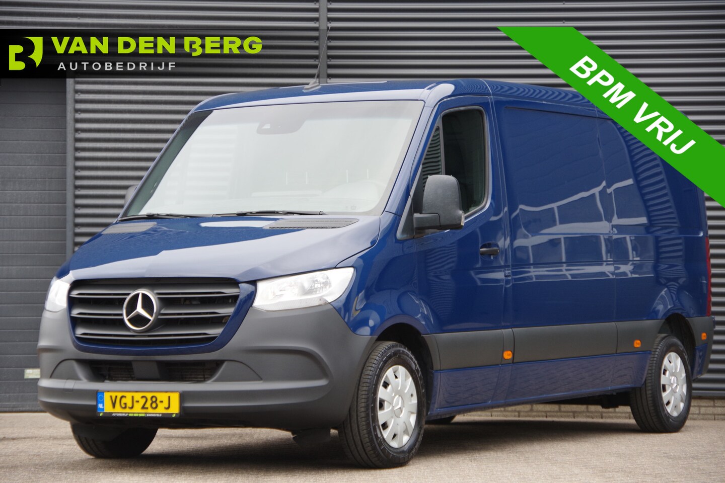 Mercedes-Benz Sprinter - 314 2.2 CDI L2H1 3-ZITS, AUT. TREKHAAK, CAMERA, NAVI, CRUISE, CLIMA, PARKEERSENSOREN, NL A - AutoWereld.nl