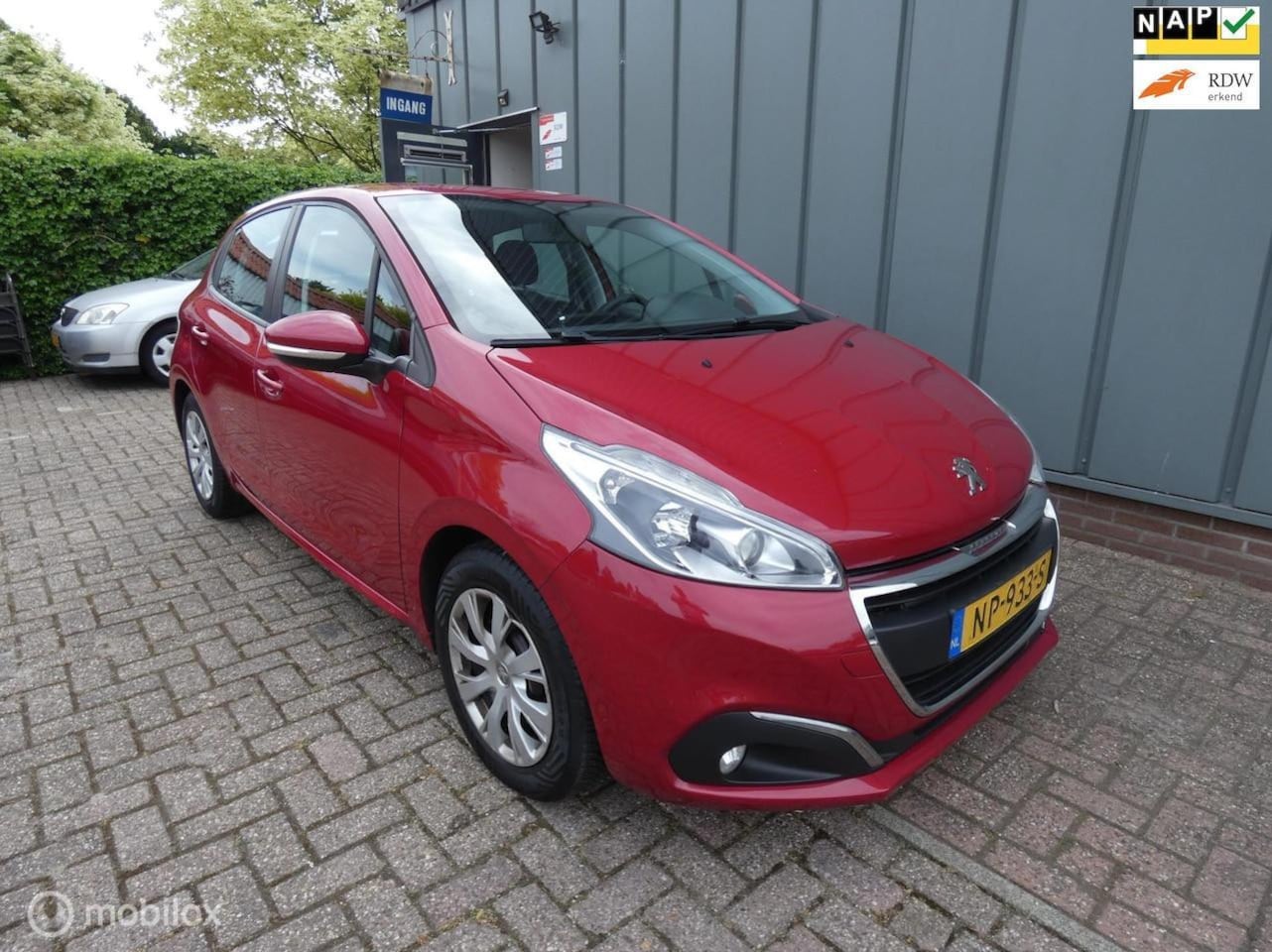 Peugeot 208 - 1.2 PureTech Blue Lion NAP//AIRCO//CRUISE//NAVI//1EIGENAAR//CV+AB - AutoWereld.nl